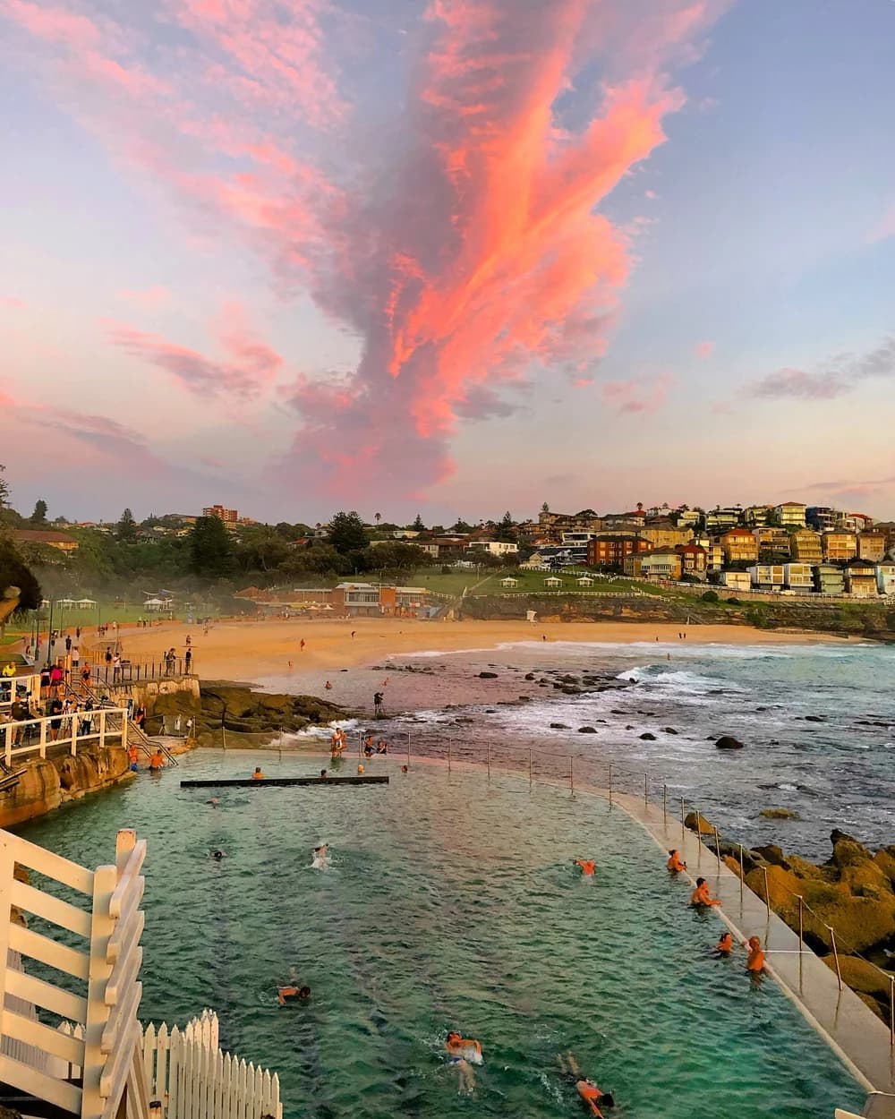 Guia de um local para a piscina oceânica de Bronte