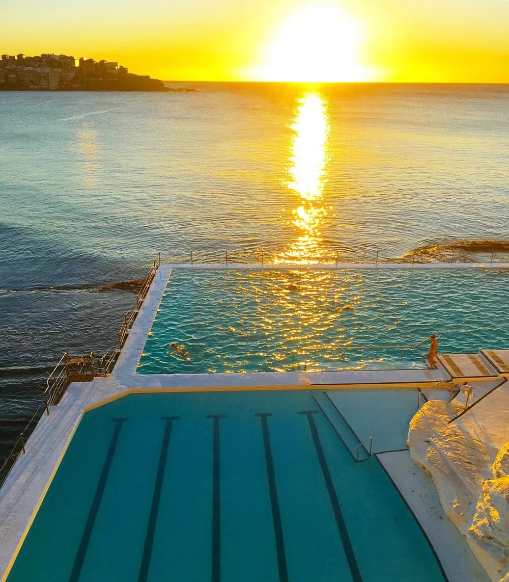 Can kids swim at Bondi Icebergs?
